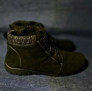 Black Leather Ankle Boot Size 10M